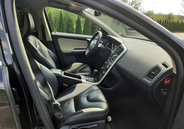 Volvo XC 60 cena 51000 przebieg: 260000, rok produkcji 2011 z Myszyniec małe 466